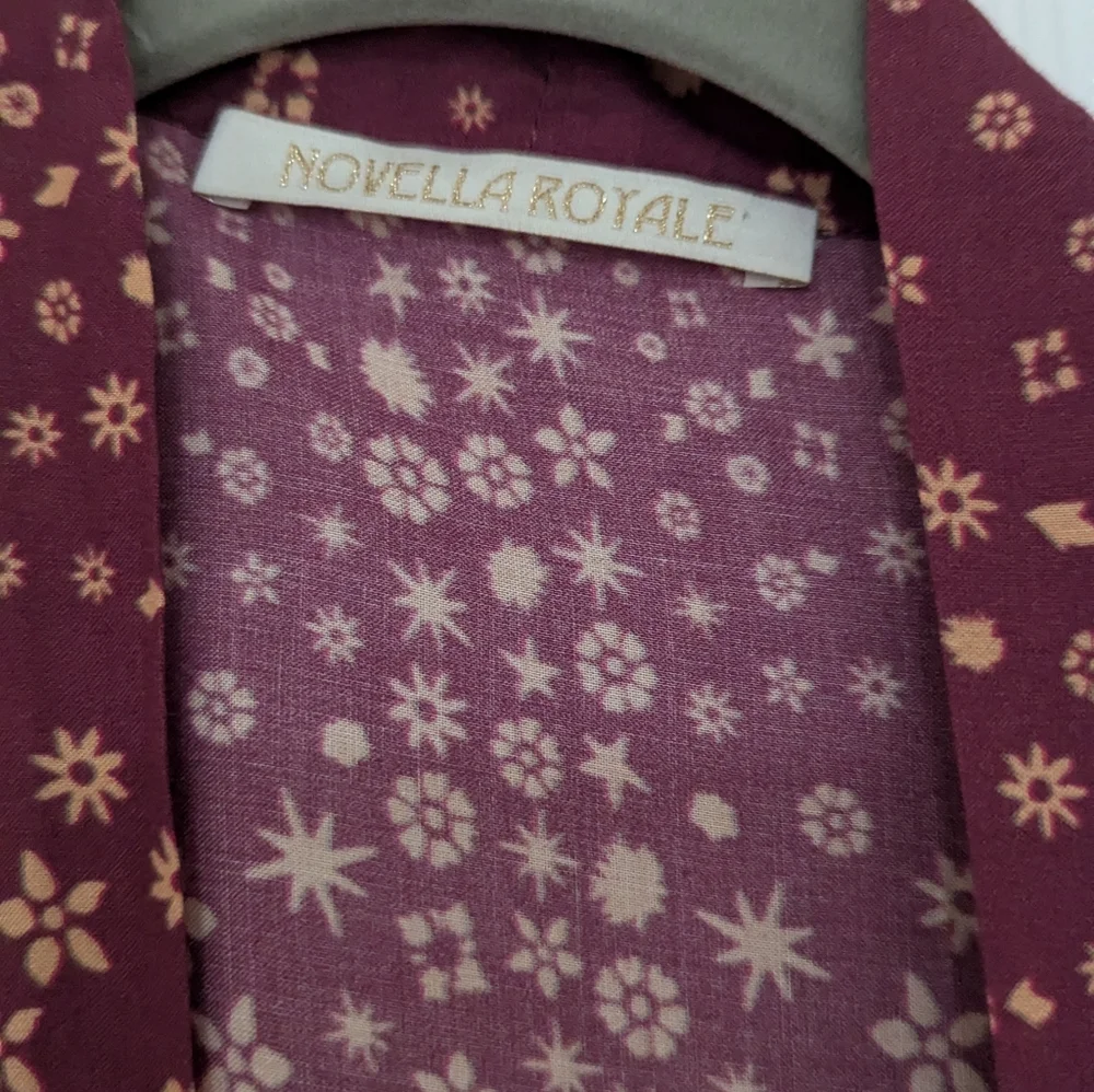 NR Sample Robe - Picture 4 of 5